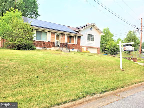 2nd image of 7914 Vineyard Dr