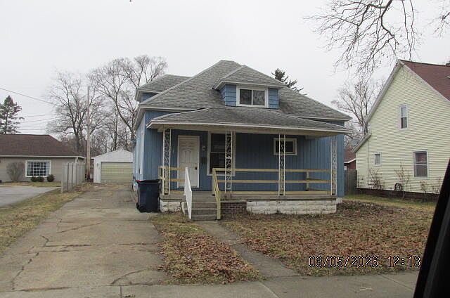 1st image of 231 E 16th St