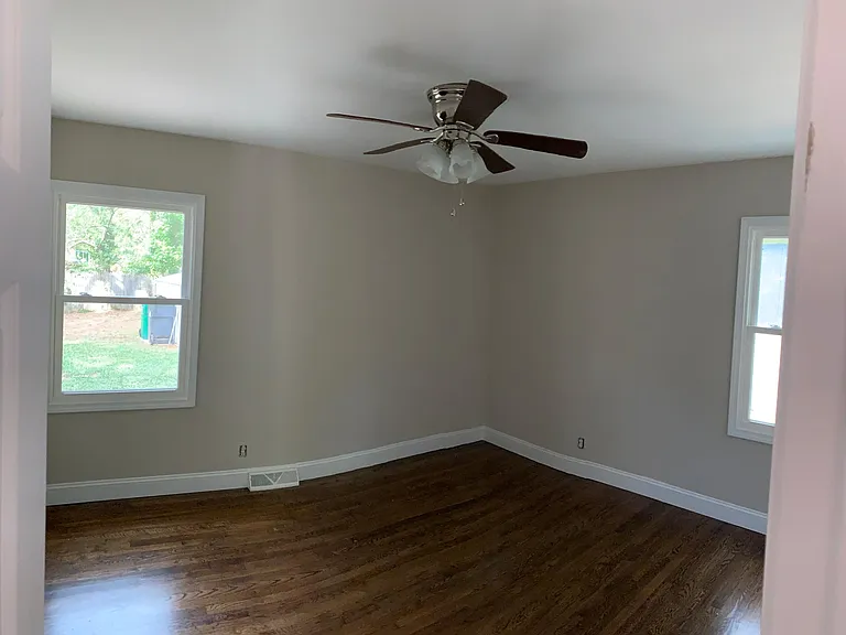 3901 Slagle Dr — Photo 10