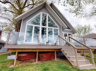 5460 Lakeview Dr, Clear Lake, IA 50428