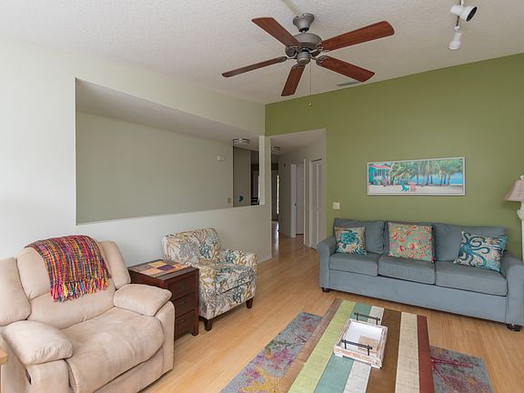 2nd image of 19203 Harbour Vista Cir