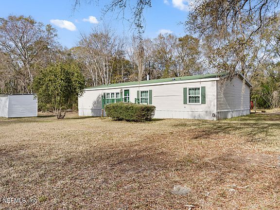 3rd image of 44170 WOODLAND Circle