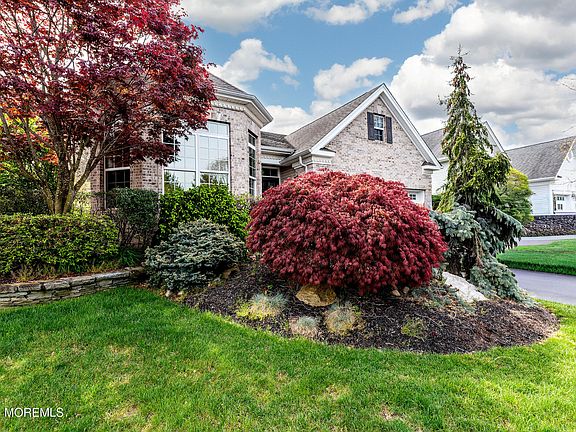 3rd image of 49 Arborridge Drive