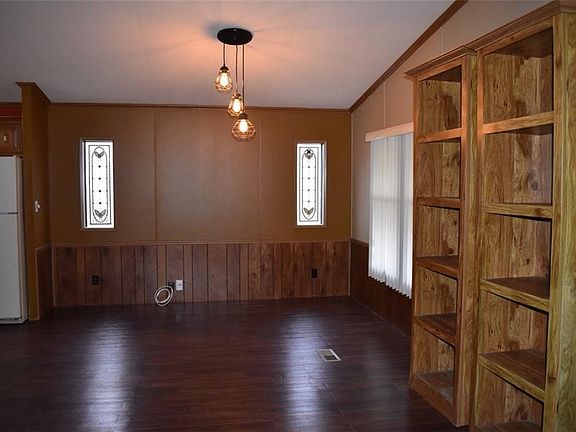 4th image of 18 Church St #18