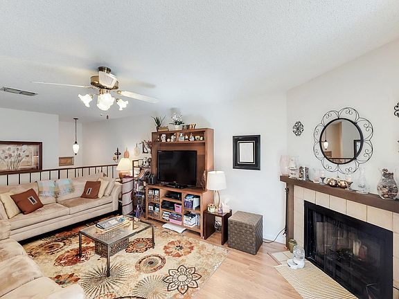 3rd image of 7810 Hampton Ln
