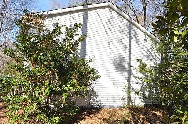 2nd image of 105 Indigo Dr