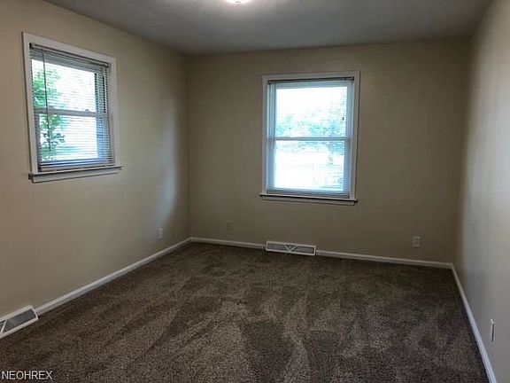 4th image of 1413 Edgewood Dr