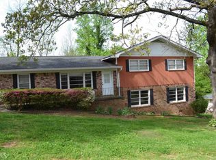 162 Huff Ave, Cornelia, GA 30531