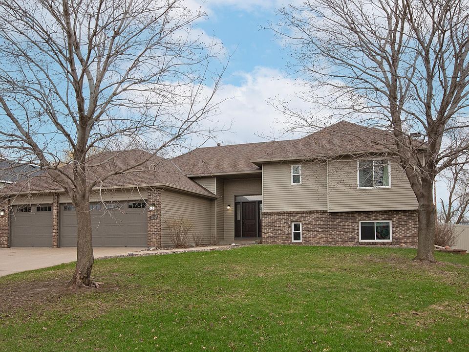 1st image of 1051 Granada Way N