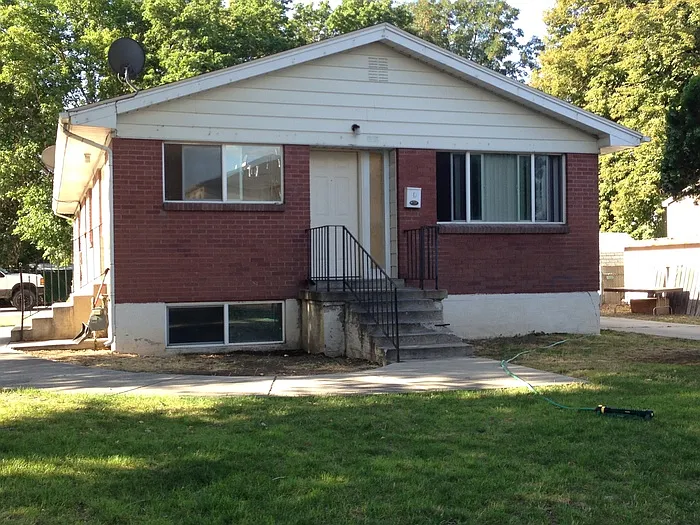2 bed, 1.0 bath, 980 sqft, $1,250 — Photo 1