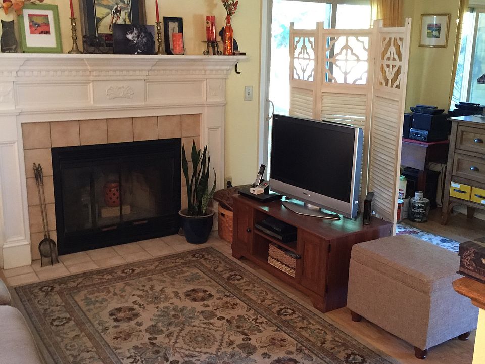 2nd image of 104 Grenadier Ct