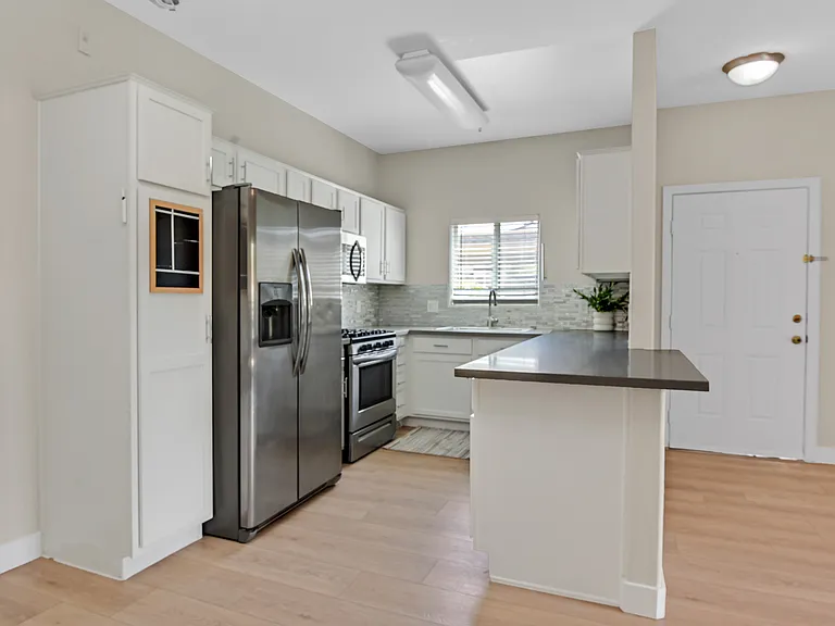 2291 W Horizon Ridge Pkwy #1106 — Photo 1