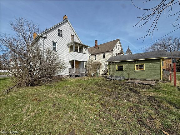 4th image of 1509 Mahoning Ave