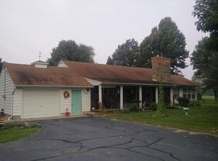 620 S 1st St, Edmore, MI 48829