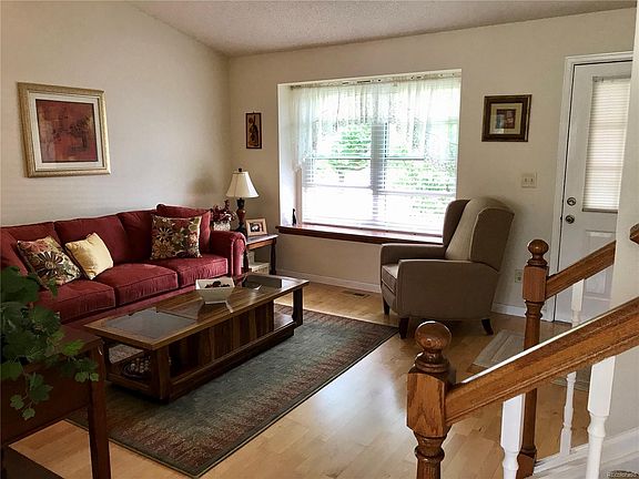 2nd image of 2126 Dogwood Cir