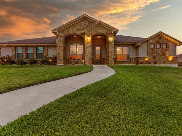 2020 Bella Vita Dr, Nolanville, TX 76559