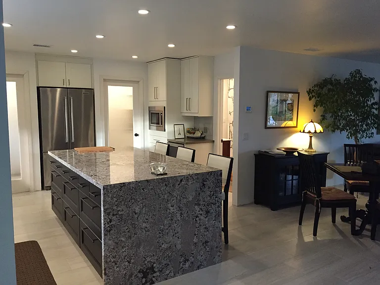 3203 Valley Glen Dr — Photo 2