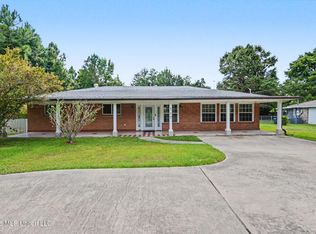 705 Saint Joseph St, Waveland, MS 39576