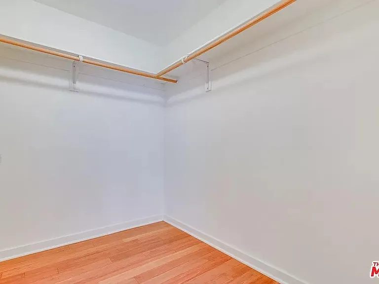 5420 Harold Way #502 — Photo 12