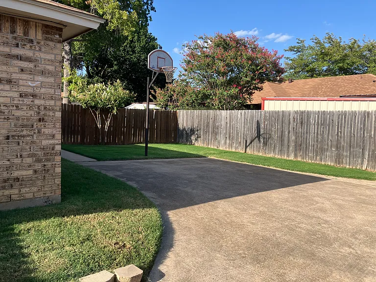 3002 Clover Ln — Photo 10