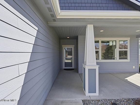 3rd image of 6940 N Gassendi Dr