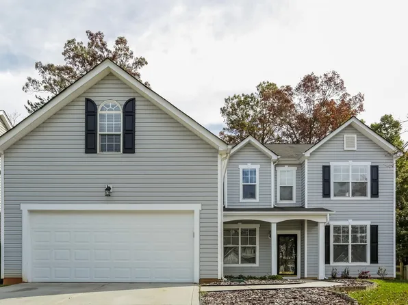 8264 Chatham Oaks Dr, Concord, NC 28027