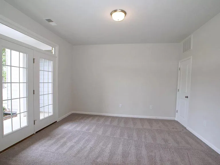 Bedroom 1 - 1st floor