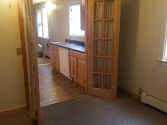 5th image of 318 Judson St APT 2