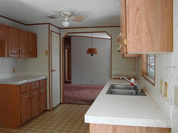 5th image of 13127 Parkwood St