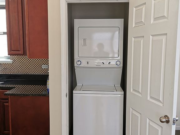 4th image of 2518 S Throop St #2
