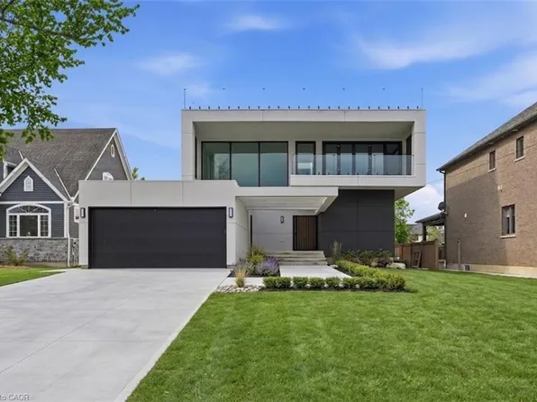 36 Windemere Rd, Hamilton, ON L8E 5G5