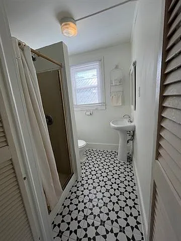 8129 Maple St — Photo 7