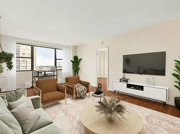10440 Queens Blvd APT 15V, Forest Hills, NY 11375