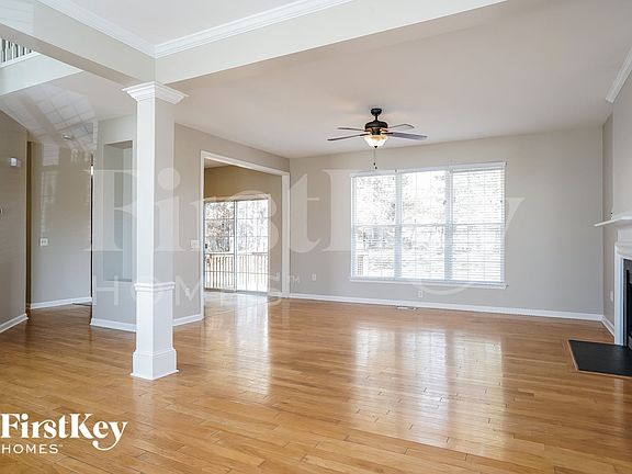 4th image of 4018 Maid Marion Ct