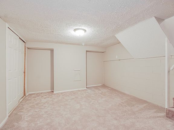 5th image of 2025 Newmarket Ct
