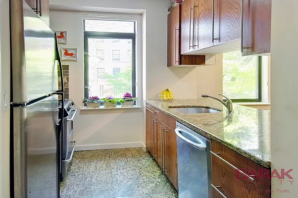 Sold by Barak Realty | media 11