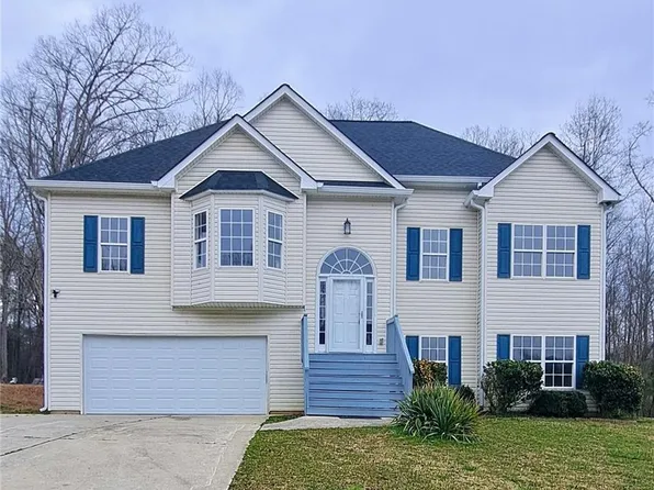 3343 E Vale Cir, Gainesville, GA 30507