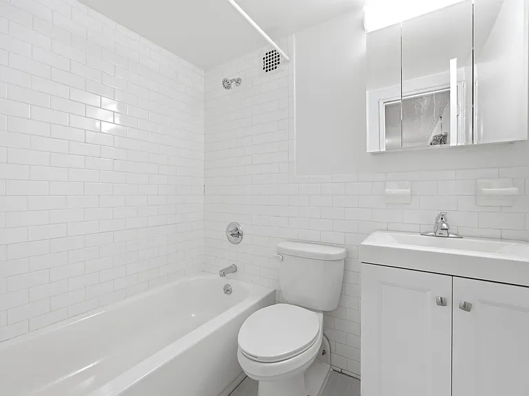 88 Fulton St #216 — Photo 7