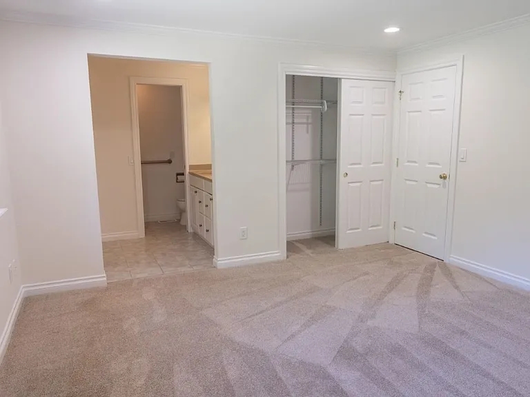 25218 SE 31st Pl — Photo 13