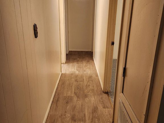 5th image of 101 Roadway St