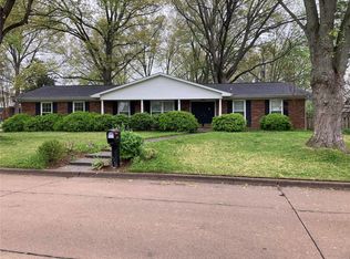 1208 Fairlane Dr, Cape Girardeau, MO 63701