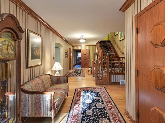 4th image of 5827 N Maitland Ct