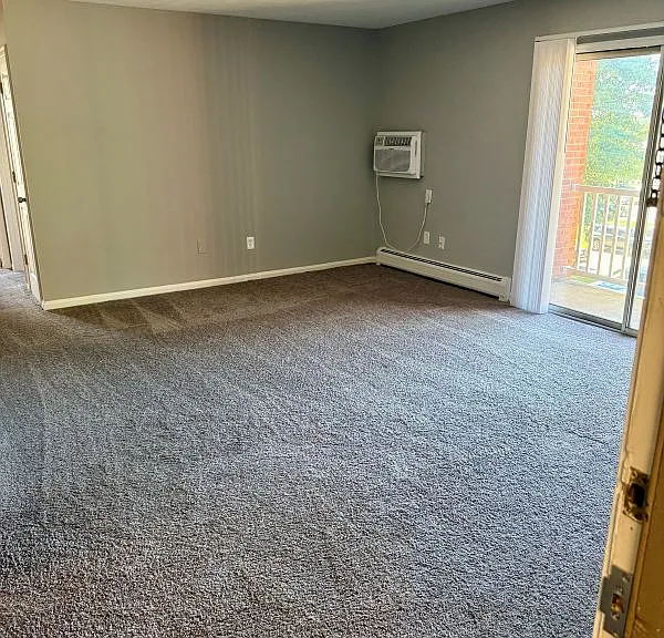Woodhill Apartments — Photo 8