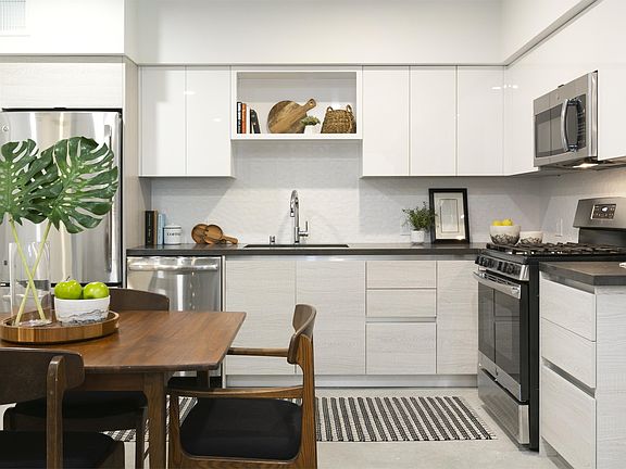 5th image of 2409 Griffith Park Blvd APT 406