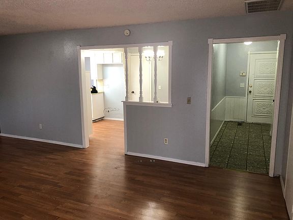 5th image of 11306 Stratford Dr #11306