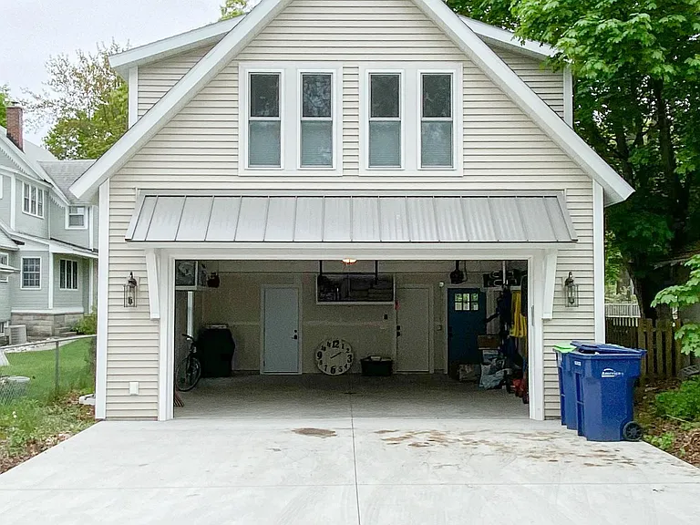 807 Washington St — Photo 13