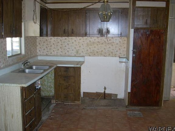 4th image of 2190 Bermuda Dr