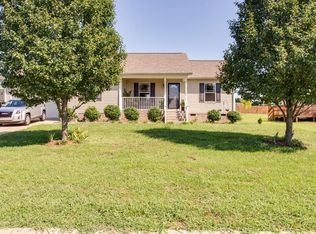 1949 Fieldstone Dr, Columbia, TN 38401