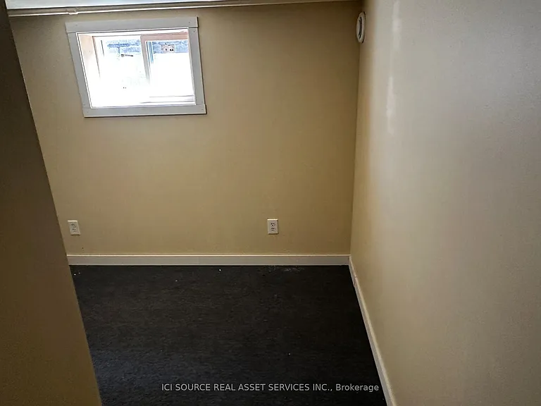 1043 Lena Ave #1 — Photo 17