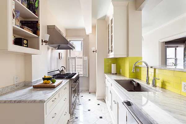 Sold by Sotheby's International Realty | media 13
